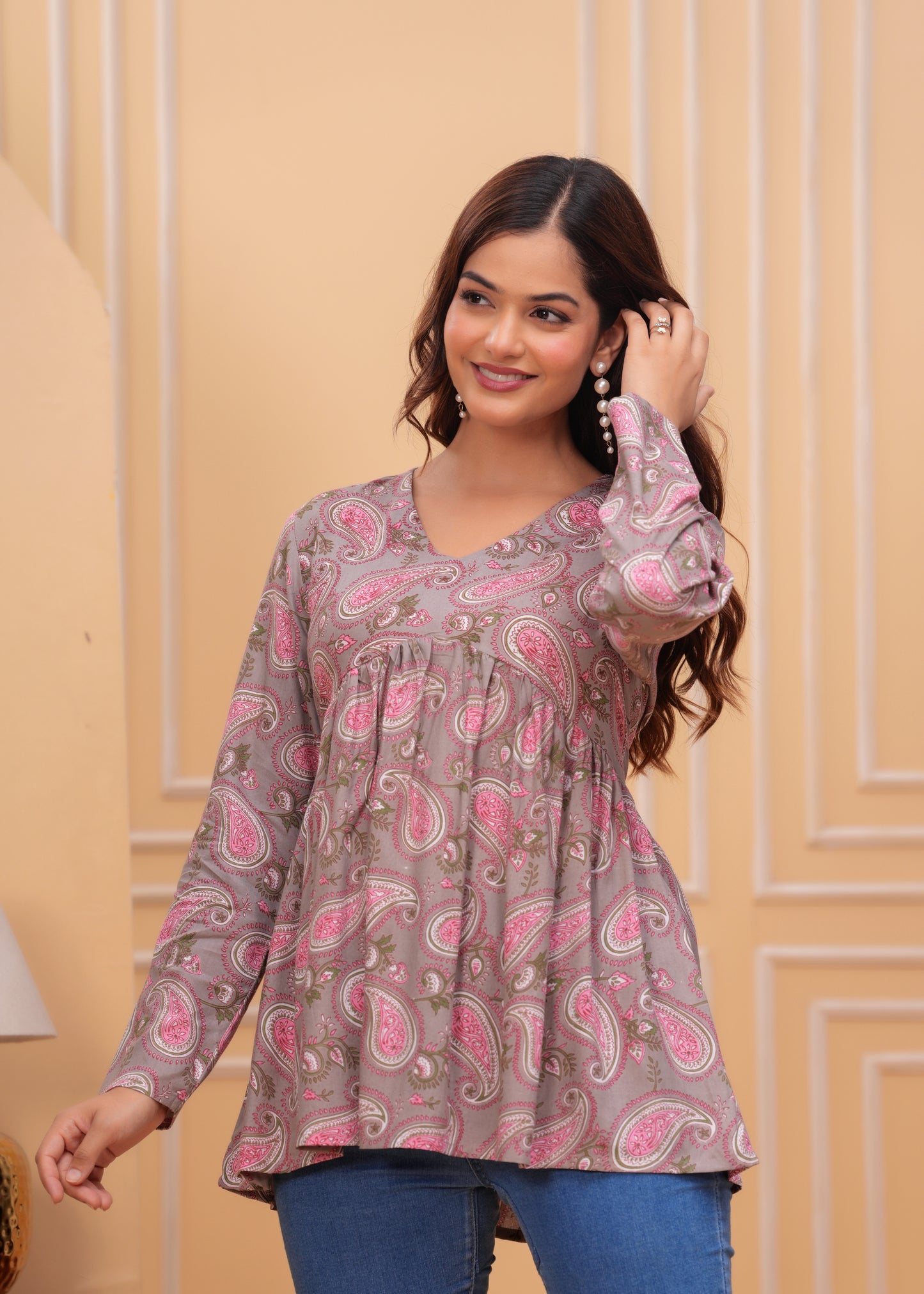 Mahira Kurti