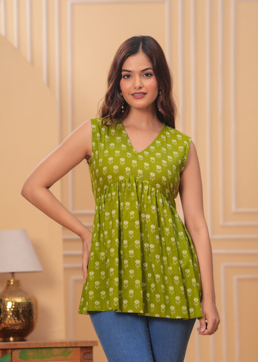 Meadow Grace Sleeveless Kurti